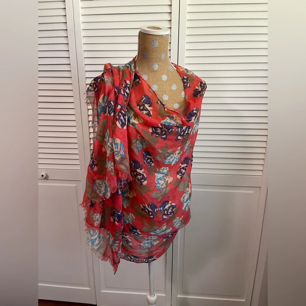 Wonderful floral summer scarf wrap
